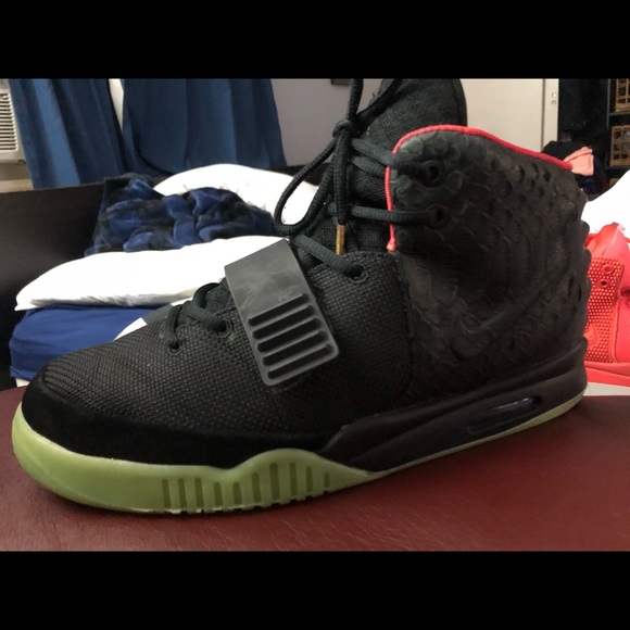 Yeezy - Picture 3 of 4